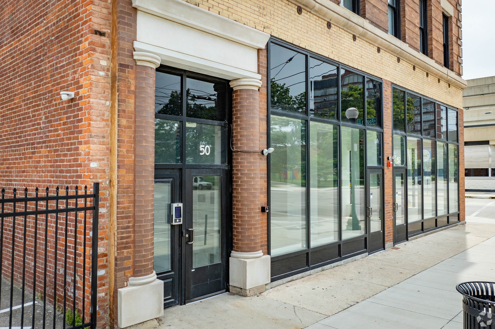 Home Telephone - Photo 4